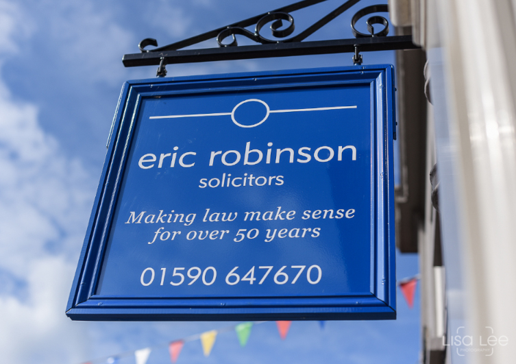 eric-robinson-solicitors_sign